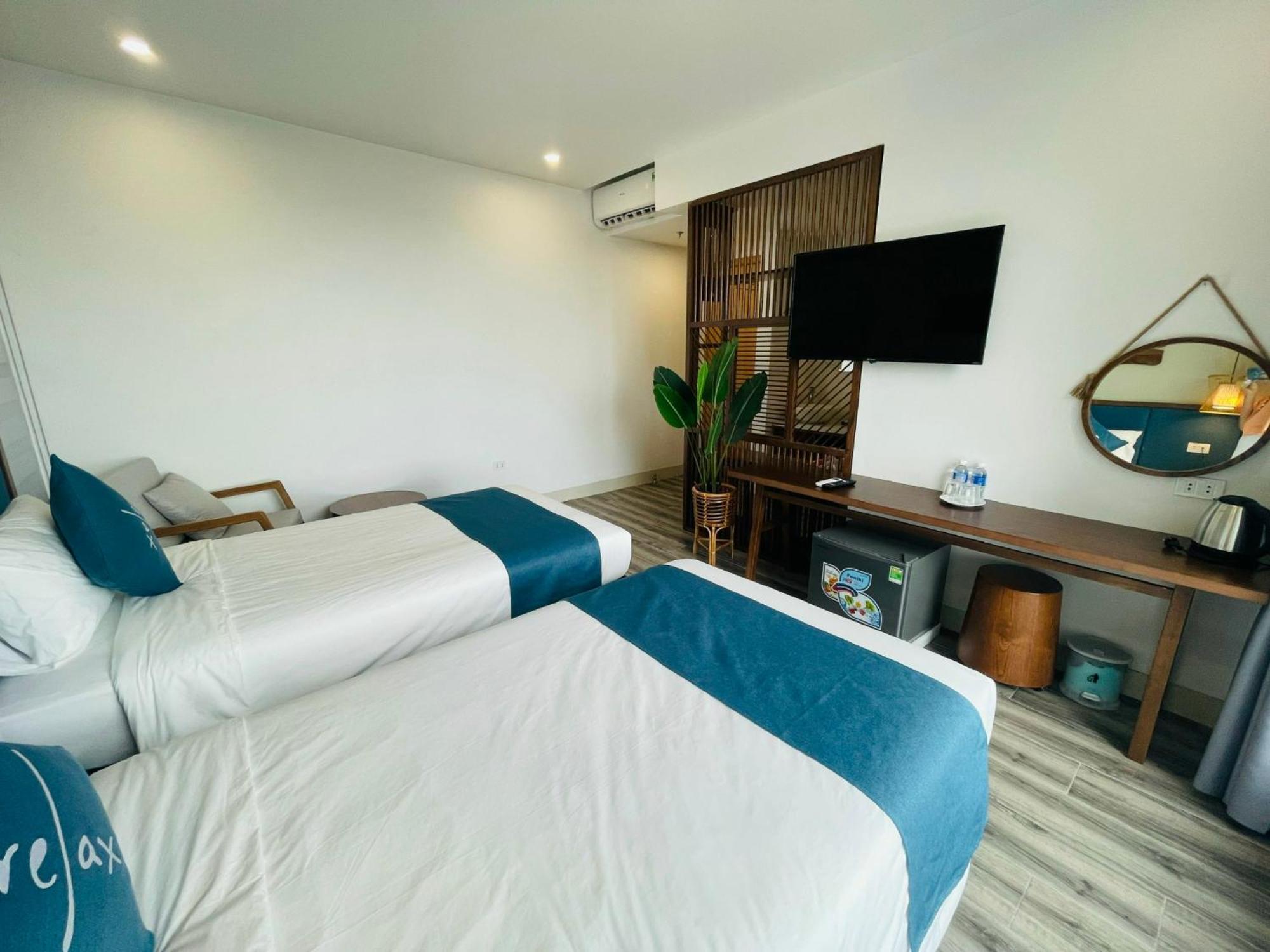 The Light Hotel Ha Long Esterno foto