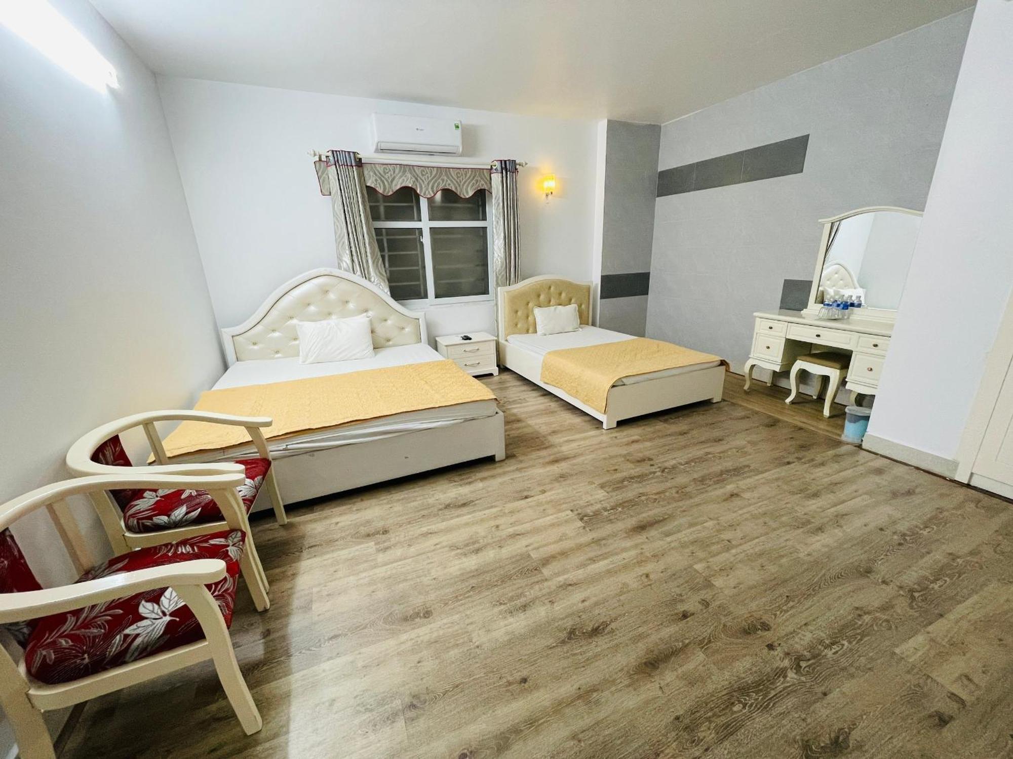 The Light Hotel Ha Long Esterno foto