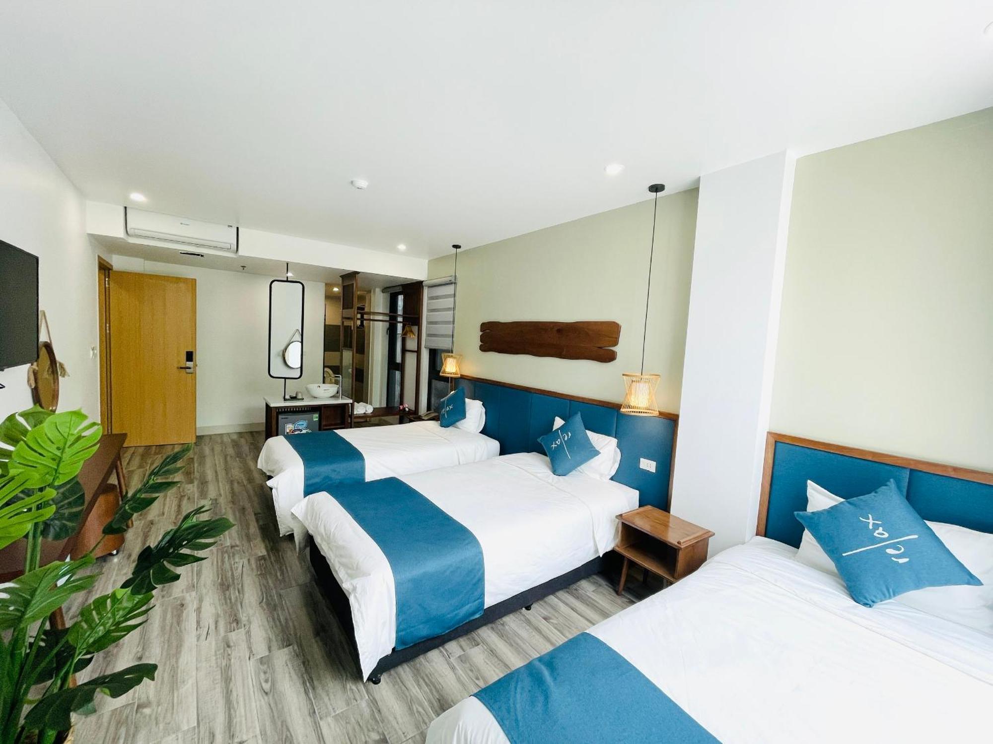 The Light Hotel Ha Long Esterno foto